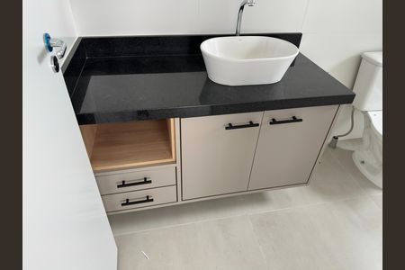 Studio para alugar com 40m², 1 quarto e 1 vaga Studio para alugar com 40m², 1 quarto e 1 vagaBanheiro