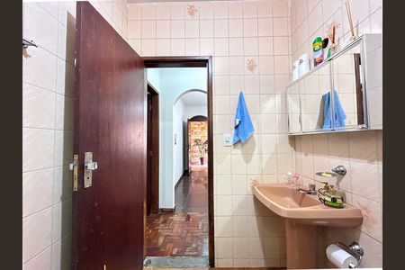 Casa à venda com 244m², 4 quartos e 4 vagas