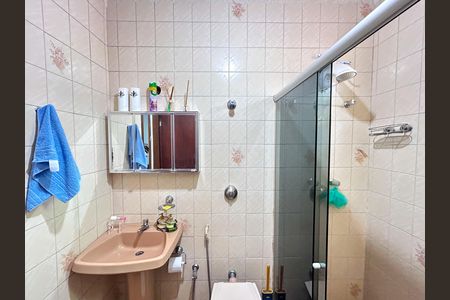 Casa à venda com 244m², 4 quartos e 4 vagas