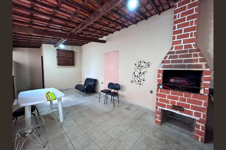 Casa à venda com 244m², 4 quartos e 4 vagas