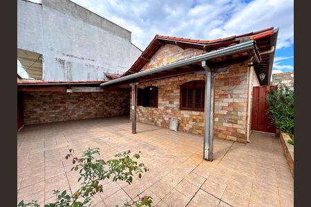 Casa à venda com 244m², 4 quartos e 4 vagas