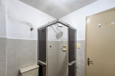 Banheiro  de kitnet/studio para alugar com 0 quarto, 40m² em Canto do Forte, Praia Grande
