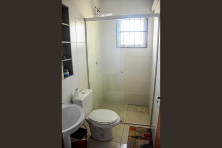 Banheiro de casa para alugar com 2 quartos, 52m² em Jardim Betânia, Cachoeirinha