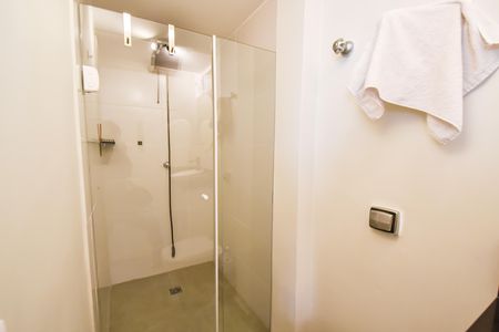 Apartamento à venda com 90m², 3 quartos e 1 vaga Apartamento à venda com 90m², 3 quartos e 1 vagaBanheiro social