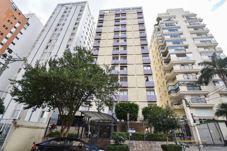 Apartamento à venda com 90m², 3 quartos e 1 vaga Apartamento à venda com 90m², 3 quartos e 1 vagaFachada
