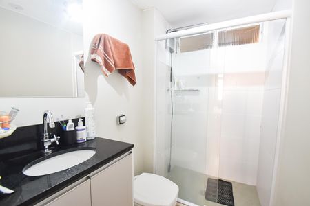 Apartamento à venda com 90m², 3 quartos e 1 vaga Apartamento à venda com 90m², 3 quartos e 1 vagaBanheiro da suíte