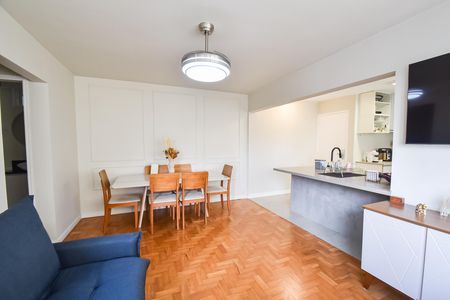 Apartamento à venda com 90m², 3 quartos e 1 vaga Apartamento à venda com 90m², 3 quartos e 1 vagaSala