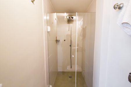 Apartamento à venda com 90m², 3 quartos e 1 vaga Apartamento à venda com 90m², 3 quartos e 1 vagaBanheiro social