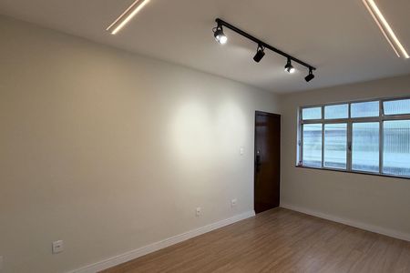 Apartamento para alugar com 89m², 3 quartos e 1 vaga Apartamento para alugar com 89m², 3 quartos e 1 vagaSala