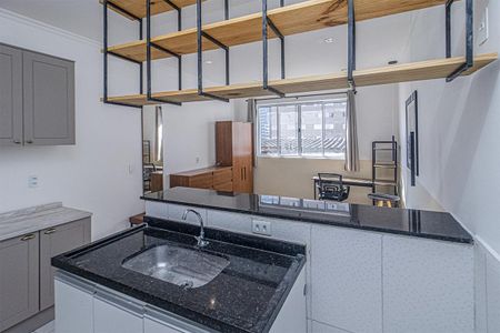 sala e cozinha_3 de apartamento para alugar com 1 quarto, 25m² em Bosque da Saúde, São Paulo