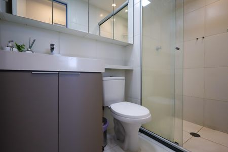 Banheiro de apartamento para alugar com 2 quartos, 38m² em Jardim Prudência, São Paulo