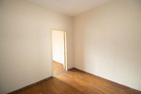 Casa para alugar com 60m², 2 quartos e sem vaga Casa para alugar com 60m², 2 quartos e sem vagaSala