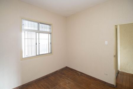 Casa para alugar com 60m², 2 quartos e sem vaga Casa para alugar com 60m², 2 quartos e sem vagaSala