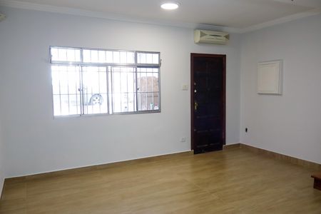 Casa para alugar com 150m², 2 quartos e 2 vagas Casa para alugar com 150m², 2 quartos e 2 vagassala