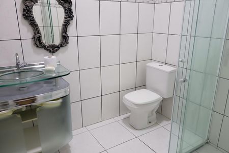 Casa para alugar com 150m², 2 quartos e 2 vagas Casa para alugar com 150m², 2 quartos e 2 vagasBanheiro