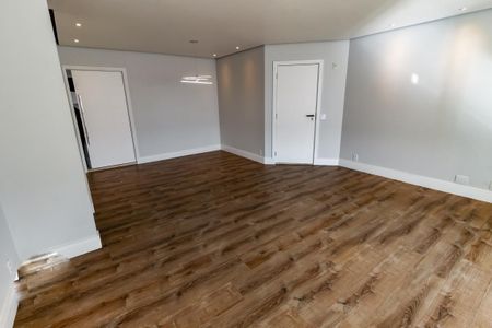 Sala de apartamento para alugar com 4 quartos, 146m² em Vila Sonia, São Paulo