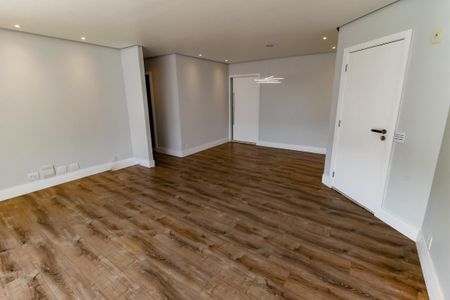 Sala de apartamento para alugar com 4 quartos, 146m² em Vila Sonia, São Paulo