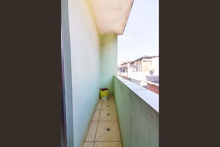 Sacada de casa à venda com 2 quartos, 120m² em Piratininga, Osasco