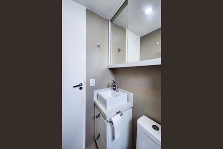 Apartamento para alugar com 46m², 2 quartos e sem vaga Apartamento para alugar com 46m², 2 quartos e sem vagaBanheiro