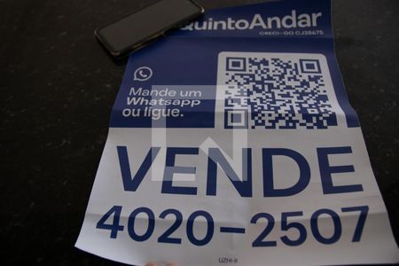 Plaquinha de apartamento à venda com 3 quartos, 71m² em Vila Jaragua, Goiânia