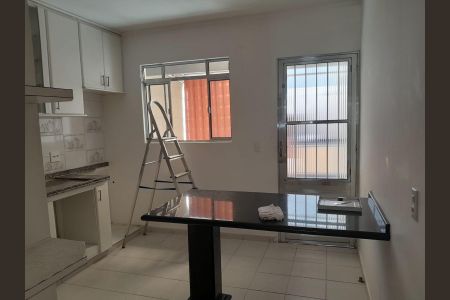 Cozinha de casa de condomínio à venda com 2 quartos, 70m² em Vila Maria Eugênia, Campinas