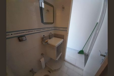Banheiro 1 de casa de condomínio à venda com 2 quartos, 70m² em Vila Maria Eugênia, Campinas