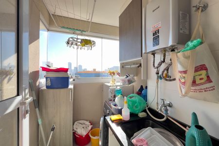 Apartamento à venda com 72m², 2 quartos e 2 vagas Apartamento à venda com 72m², 2 quartos e 2 vagasCozinha e área de serviço