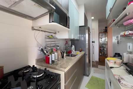 Apartamento à venda com 72m², 2 quartos e 2 vagas Apartamento à venda com 72m², 2 quartos e 2 vagasCozinha e área de serviço