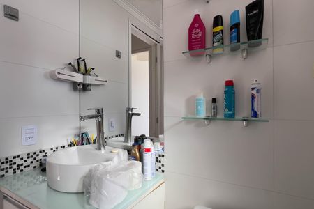 Apartamento à venda com 72m², 2 quartos e 2 vagas Apartamento à venda com 72m², 2 quartos e 2 vagasBanheiro