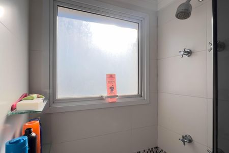 Apartamento à venda com 72m², 2 quartos e 2 vagas Apartamento à venda com 72m², 2 quartos e 2 vagasBanheiro do quarto 1