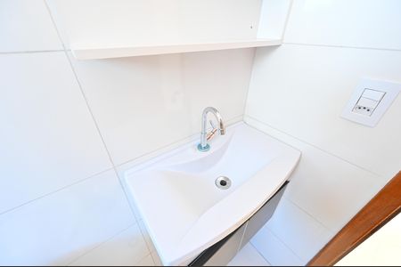Banheiro Social de apartamento para alugar com 2 quartos, 44m² em Mirandópolis, São Paulo