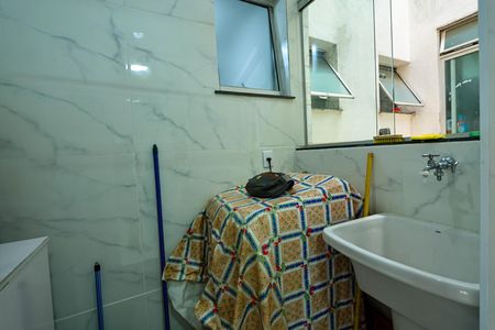 Apartamento à venda com 80m², 3 quartos e 1 vagaÁrea de Serviço