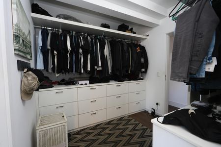 Apartamento à venda com 142m², 3 quartos e 4 vagas Apartamento à venda com 142m², 3 quartos e 4 vagasCloset da suíte 3