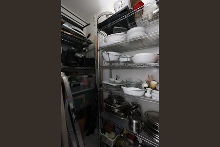 Apartamento à venda com 142m², 3 quartos e 4 vagas Apartamento à venda com 142m², 3 quartos e 4 vagasÁrea de Serviço