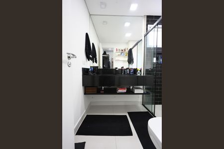 Apartamento à venda com 142m², 3 quartos e 4 vagas Apartamento à venda com 142m², 3 quartos e 4 vagasBanheiro da Suíte 3