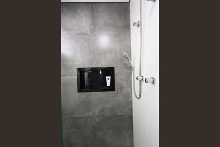 Apartamento à venda com 142m², 3 quartos e 4 vagas Apartamento à venda com 142m², 3 quartos e 4 vagasBanheiro da Suíte 1