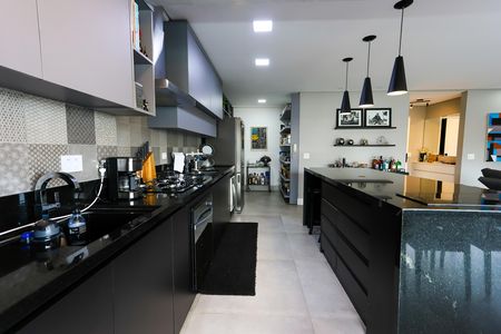 Apartamento à venda com 142m², 3 quartos e 4 vagas Apartamento à venda com 142m², 3 quartos e 4 vagasCozinha