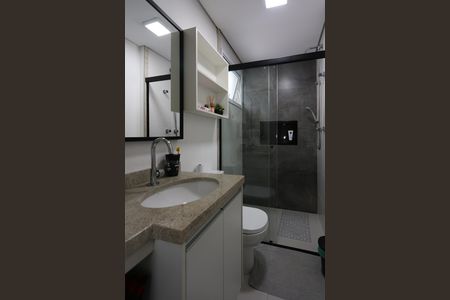 Apartamento à venda com 142m², 3 quartos e 4 vagas Apartamento à venda com 142m², 3 quartos e 4 vagasBanheiro da Suíte 1