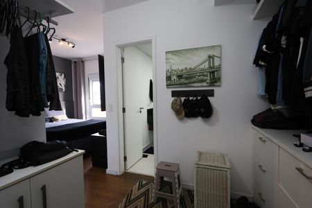 Apartamento à venda com 142m², 3 quartos e 4 vagas Apartamento à venda com 142m², 3 quartos e 4 vagasCloset da suíte 3