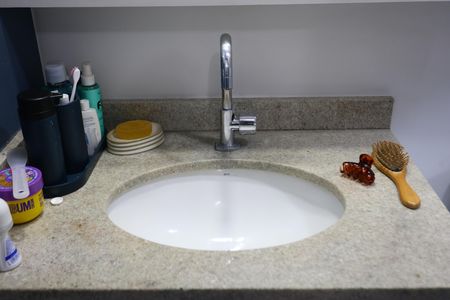Apartamento à venda com 142m², 3 quartos e 4 vagas Apartamento à venda com 142m², 3 quartos e 4 vagasBanheiro da Suíte 2