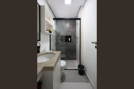 Apartamento à venda com 142m², 3 quartos e 4 vagas Apartamento à venda com 142m², 3 quartos e 4 vagasBanheiro da Suíte 1