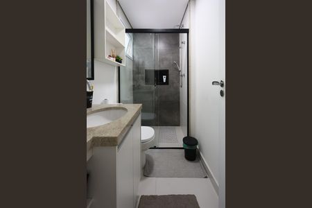 Apartamento à venda com 142m², 3 quartos e 4 vagas Apartamento à venda com 142m², 3 quartos e 4 vagasBanheiro da Suíte 1