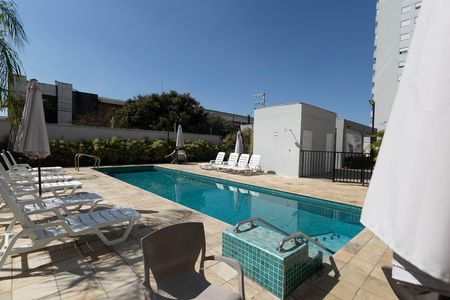 Apartamento para alugar com 42m², 2 quartos e sem vaga Apartamento para alugar com 42m², 2 quartos e sem vagaÁrea comum - Piscina