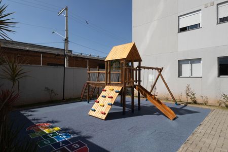 Apartamento para alugar com 42m², 2 quartos e sem vaga Apartamento para alugar com 42m², 2 quartos e sem vagaÁrea comum - Playground
