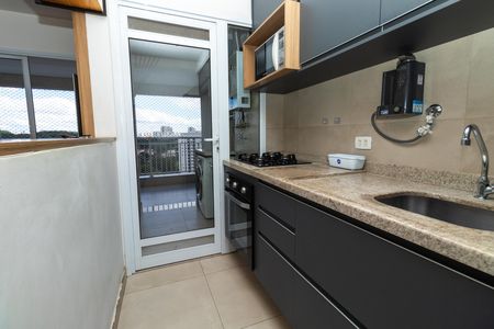 Cozinha de apartamento para alugar com 2 quartos, 62m² em Vila Anastácio, São Paulo