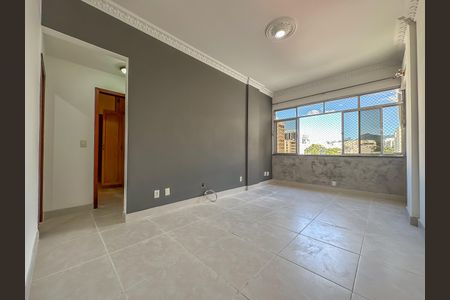Apartamento para alugar com 68m², 2 quartos e 1 vaga