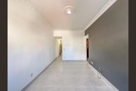 Apartamento para alugar com 68m², 2 quartos e 1 vaga