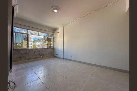 Apartamento para alugar com 68m², 2 quartos e 1 vaga