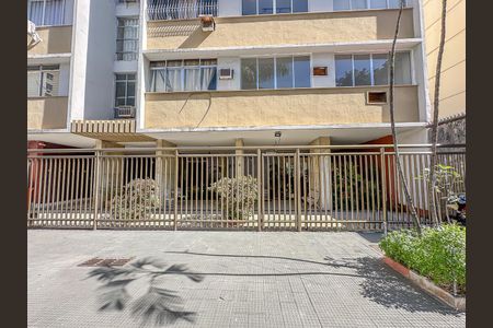 Apartamento para alugar com 68m², 2 quartos e 1 vaga