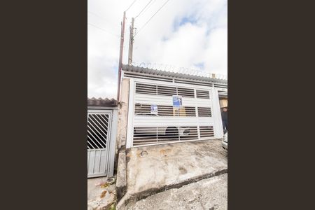 Vista da Rua de apartamento para alugar com 1 quarto, 35m² em Vila Jussara, Carapicuíba